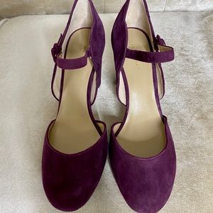BOXED ANN TAYLOR  SUEDE MARY JANE PUMP